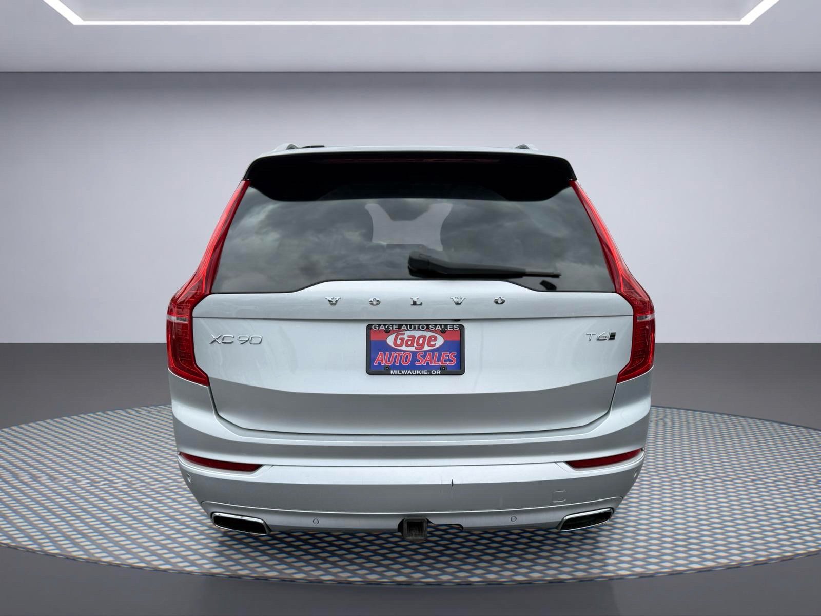 Used 2016 Volvo XC90 T6 Momentum w/ Momentum Plus Package AWD/4WD image 5