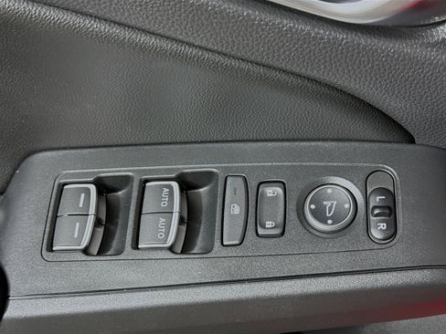 Used 2022 Honda Civic EX-L image 24