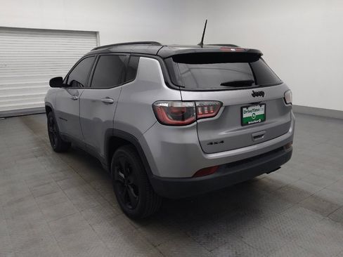 Used 2018 Jeep Compass Latitude AWD/4WD image 5