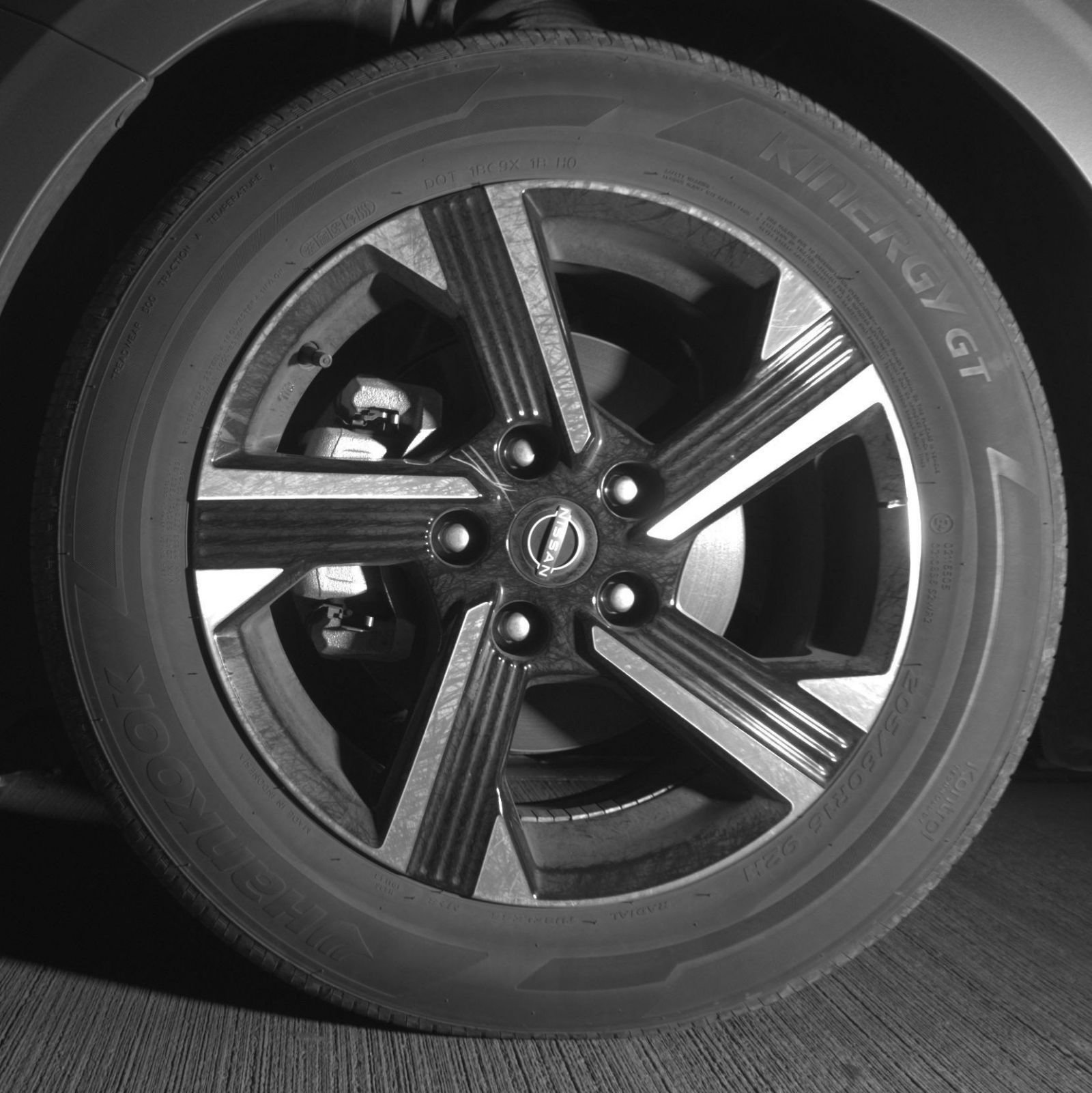 Used 2025 Nissan Sentra SV FWD image 14