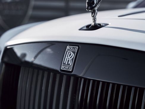 Used 2019 Rolls-Royce Wraith image 9