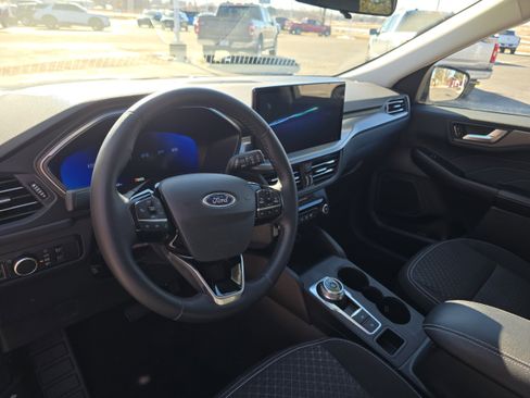 Used 2023 Ford Escape Active w/ Tech Pack #2 AWD/4WD image 10