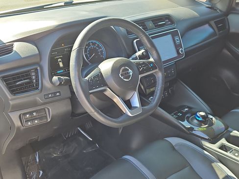 Used 2020 Nissan Leaf SL Plus FWD image 13