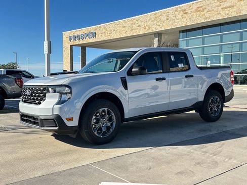 New 2025 Ford Maverick XLT image 33