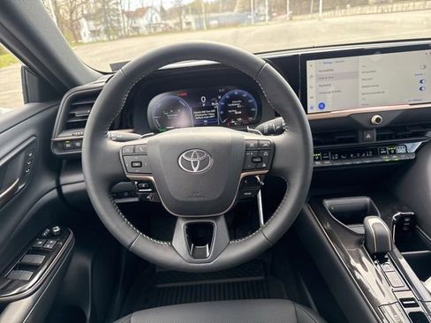 New 2026 Toyota Crown Signia image 19