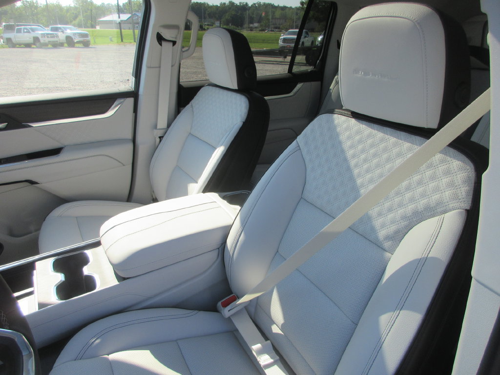 New 2027 GMC Acadia Denali FWD image 11