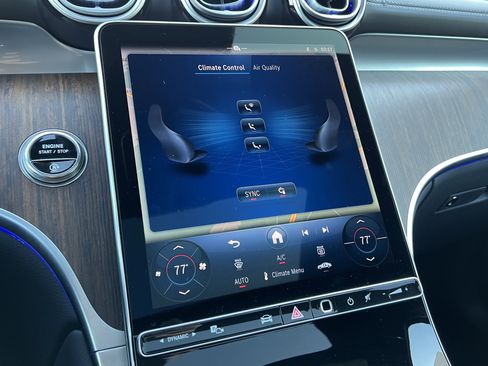 Certified 2025 Mercedes-Benz GLC 300 4MATIC image 28