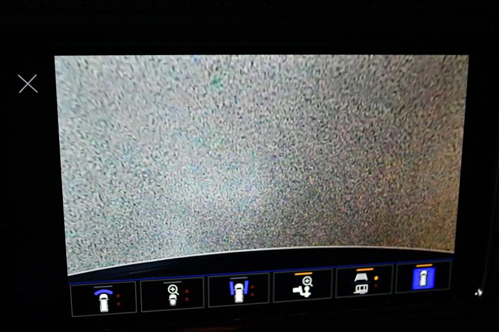 Used 2024 GMC Yukon XL Denali AWD/4WD image 66