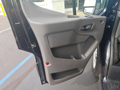 Used 2024 Ford Transit 350 XLT image 11