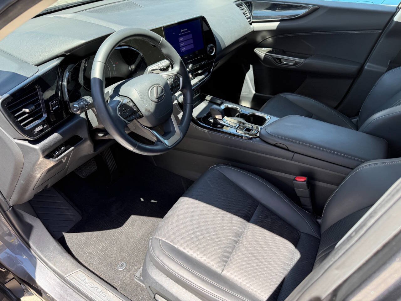 Used 2023 Lexus NX 250 FWD image 24