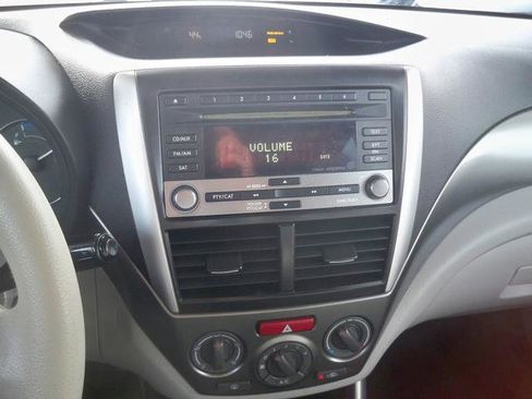 Used 2011 Subaru Forester 2.5X w/ Alloy Wheel Value Pkg image 12