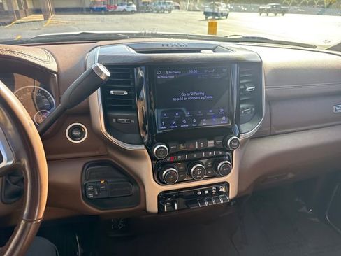 Used 2019 RAM 2500 Laramie image 17