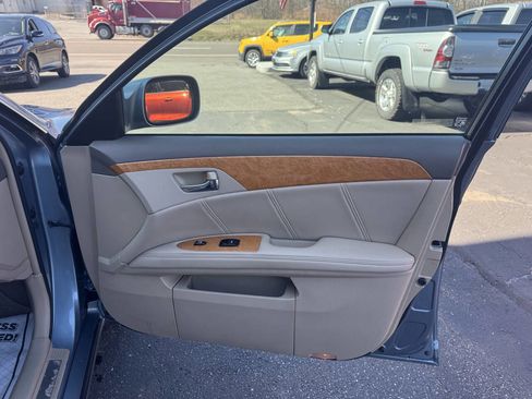 Used 2006 Toyota Avalon Limited image 26