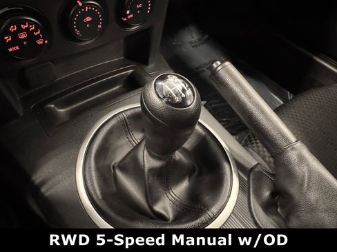 Used 2007 MAZDA MX-5 Miata Sport image 8