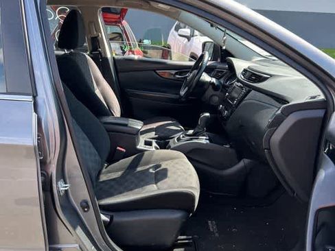 Used 2020 Nissan Rogue Sport SV w/ All-Weather Package AWD/4WD image 2