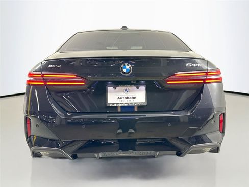 New 2026 BMW 530i xDrive w/ M Sport Package AWD/4WD image 11