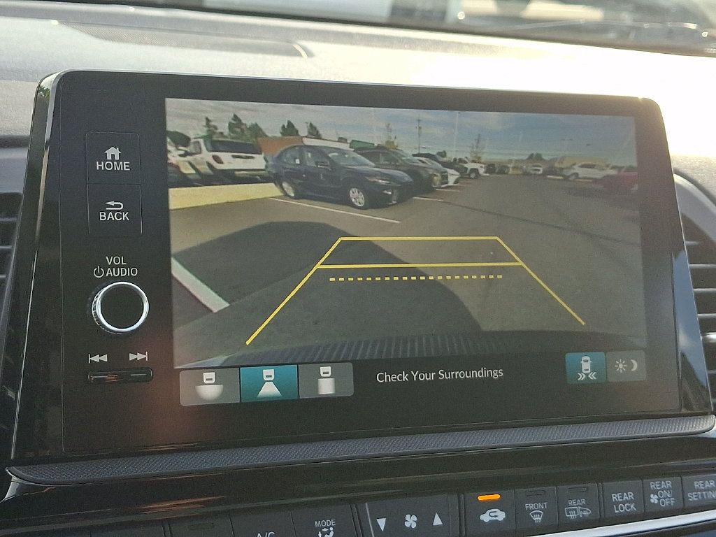 Used 2025 Honda Odyssey EX-L image 18