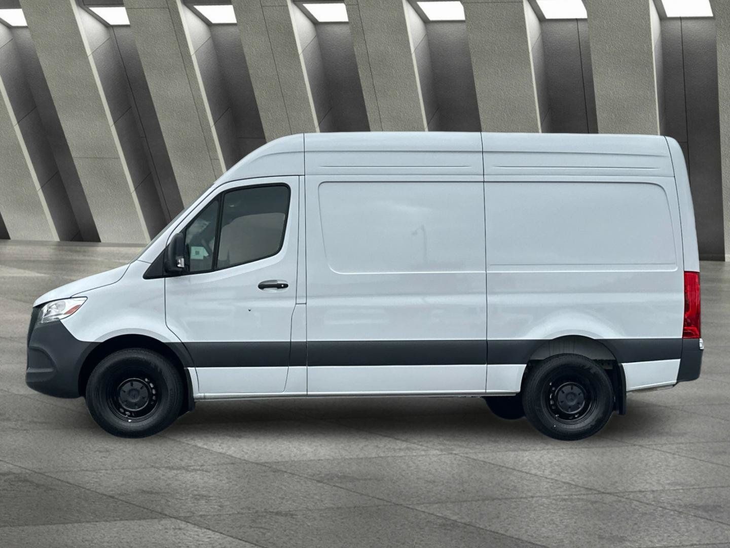 Used 2025 Mercedes-Benz Sprinter 2500 image 7