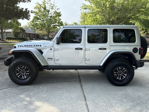 Used 2023 Jeep Wrangler Unlimited Rubicon 392 w/ Trailer Tow Package AWD/4WD image 4