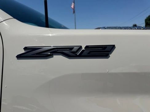 New 2026 Chevrolet Silverado 2500 ZR2 w/ LPO, Dark Essentials Package AWD/4WD image 11