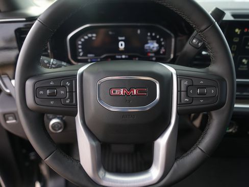 Used 2024 GMC Sierra 1500 Elevation image 15