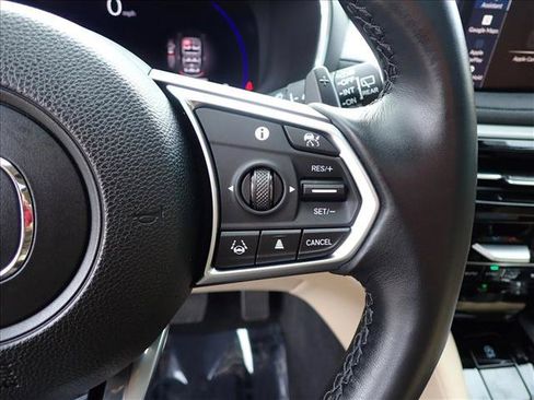 Used 2025 Acura MDX SH-AWD image 17
