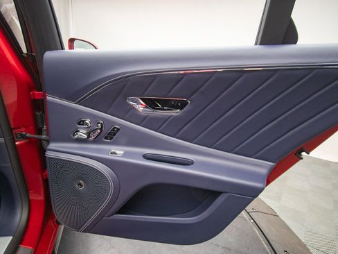 Certified 2024 Bentley Flying Spur S V8 AWD/4WD image 43