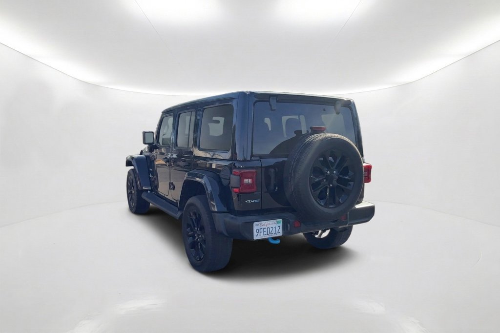Used 2023 Jeep Wrangler Unlimited Sahara w/ Cold Weather Group AWD/4WD image 8
