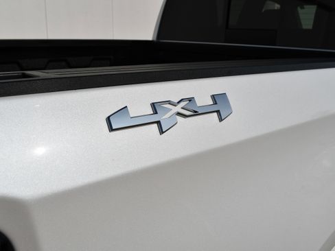 Used 2022 GMC Sierra 1500 SLT w/ SLT Premium Plus Package image 10