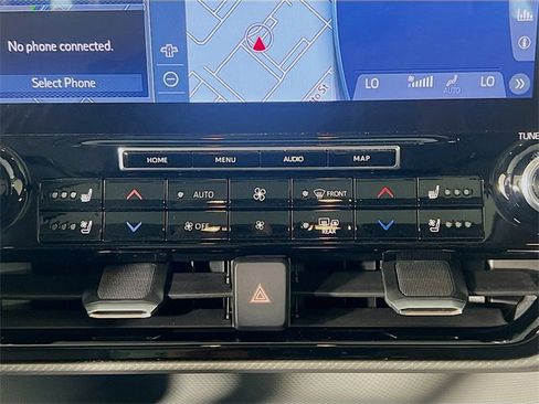 Used 2020 Toyota Highlander Limited Platinum image 22