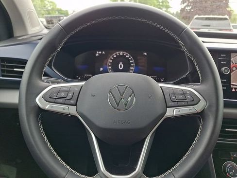 Used 2023 Volkswagen Taos SE w/ Panoramic Sunroof Package AWD/4WD image 19
