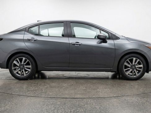 Used 2025 Nissan Versa SV image 11
