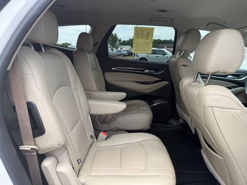 Used 2020 Buick Enclave Essence FWD image 36