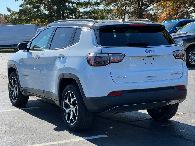 Used 2024 Jeep Compass Limited AWD/4WD image 14