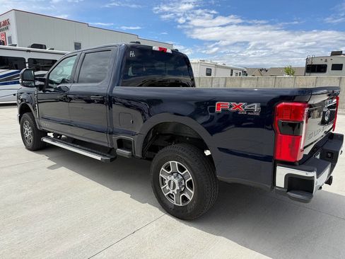 Used 2025 Ford F350 Lariat w/ FX4 Off-Road Package AWD/4WD image 4