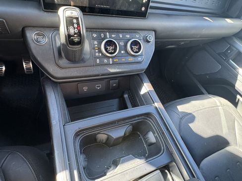 Used 2024 Land Rover Defender 110 X AWD/4WD image 11