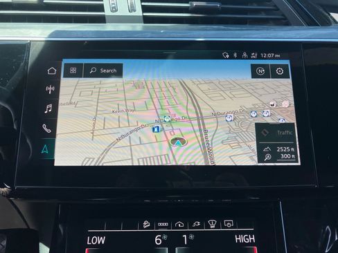 Used 2022 Audi e-tron Chronos AWD/4WD image 16