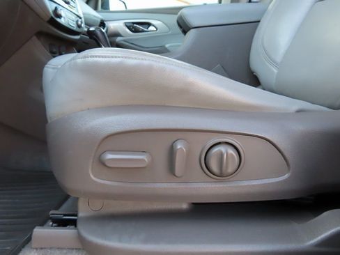 Used 2018 Chevrolet Traverse LT image 7