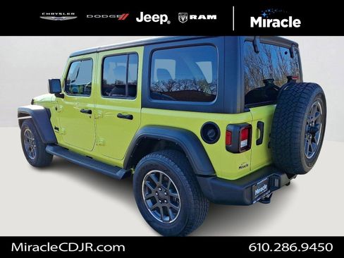 Used 2023 Jeep Wrangler Sport S image 4