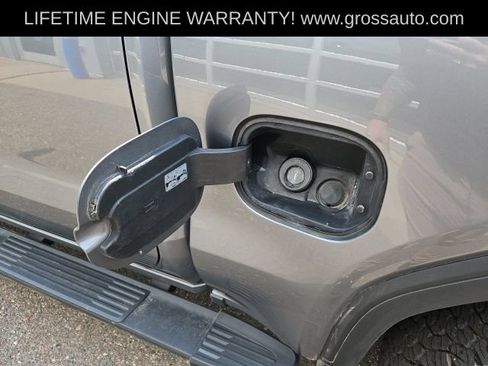 Used 2020 GMC Sierra 1500 Elevation AWD/4WD image 12
