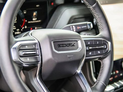 Certified 2025 GMC Yukon Denali image 34