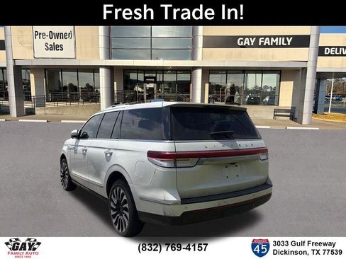 Used 2024 Lincoln Navigator Reserve AWD/4WD image 6