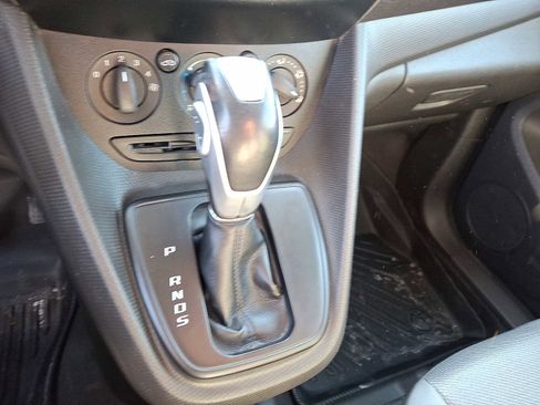 Used 2017 Ford Transit Connect XL image 12