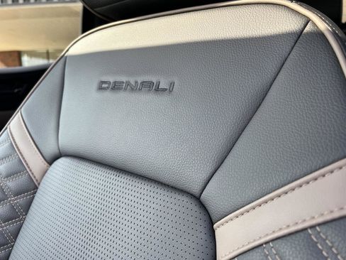 Used 2023 GMC Canyon Denali AWD/4WD image 48