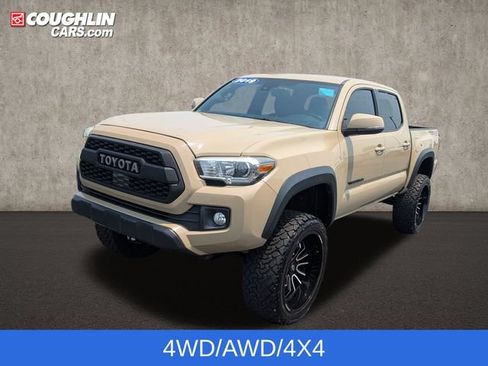Used 2019 Toyota Tacoma TRD Off-Road AWD/4WD image 4
