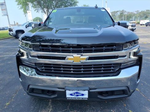Used 2022 Chevrolet Silverado 1500 LT AWD/4WD image 2