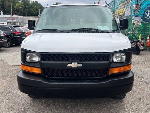 Used 2008 Chevrolet Express 2500 RWD image 2