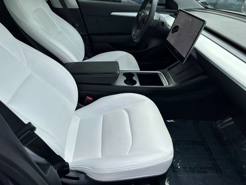 Used 2021 Tesla Model 3 Standard Range Plus RWD image 16
