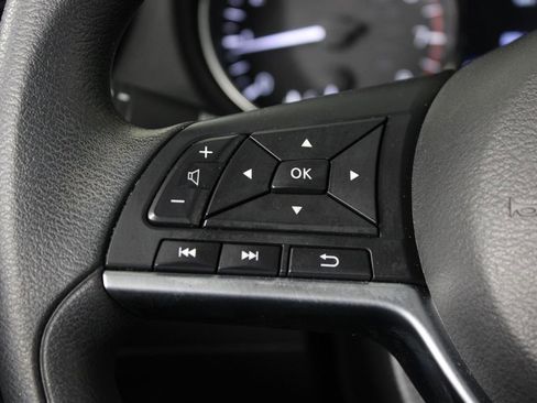 Used 2020 Nissan Rogue Sport S image 24