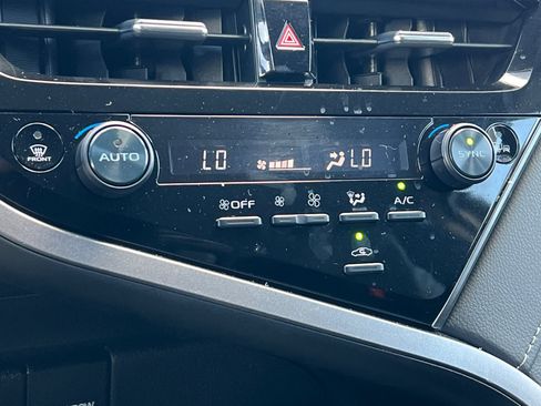 Certified 2024 Toyota Camry SE FWD image 19